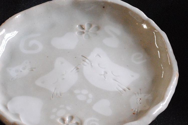 手びねりオプションメニュー「お皿に貼り絵」 阿南町陶芸体験館